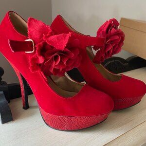 Pinup Pumps for your WWII era calendar girl costume